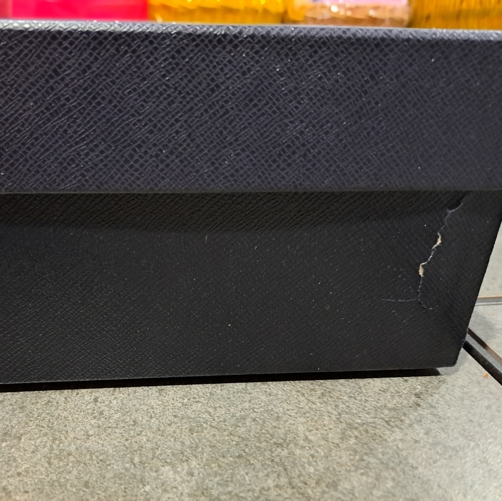 Prada Box - Picture 4 of 7
